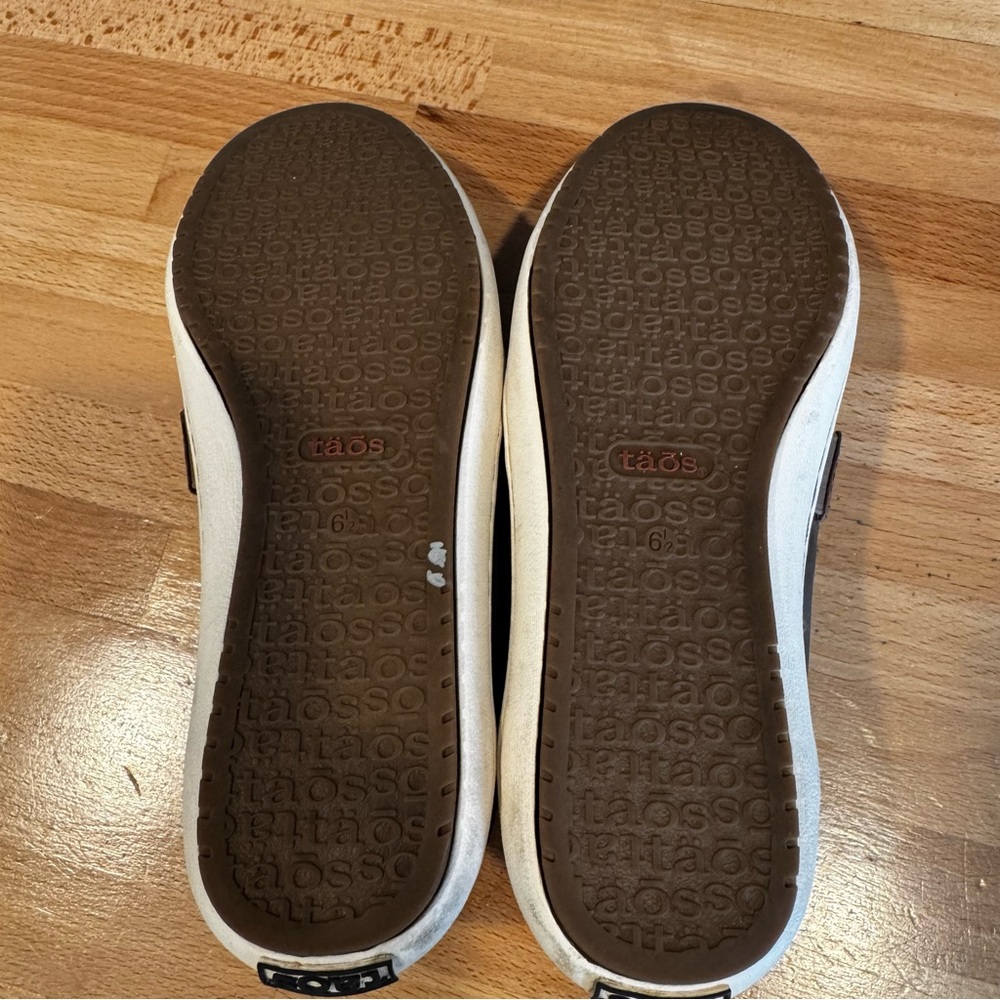 Taos Upward Sneaker Women Gray, Blue,Tan Leather Comfort minimalist Shoes Sz 6.5 - Picture 8 of 11
